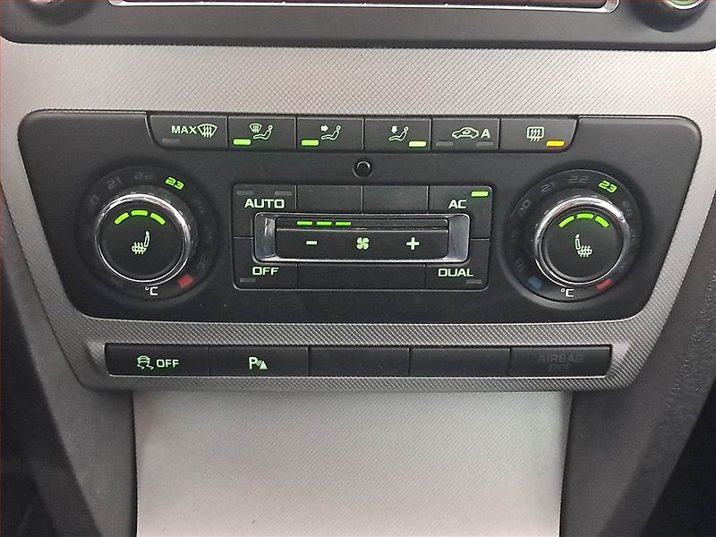 Škoda Octavia (2013) Ambition 1.4 TSI, Tempomat - fotka 18 z 20