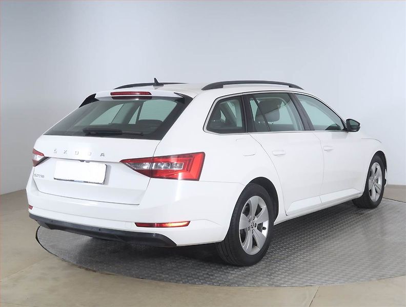 Škoda Superb (2020) Ambition 2.0 TDI, Automat - fotka 5 z 19