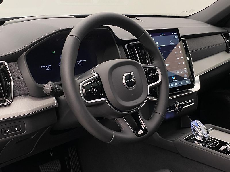 Volvo XC90 (2025) T8 AWD RECHARGE BLACK EDITION  - fotka 4 z 80