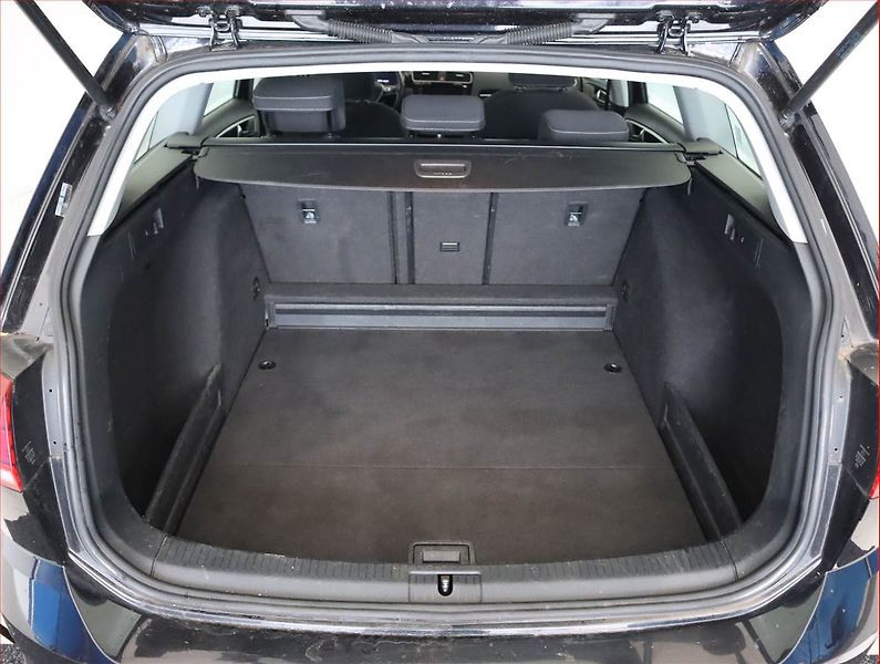 Volkswagen Golf (2017) Highline 1.6 TDI, Automat - fotka 14 z 20