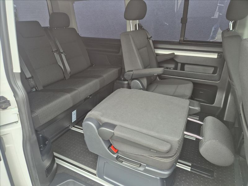Volkswagen Multivan (2016) 2,0 TDI DSG 110Kw Webasto - fotka 18 z 39