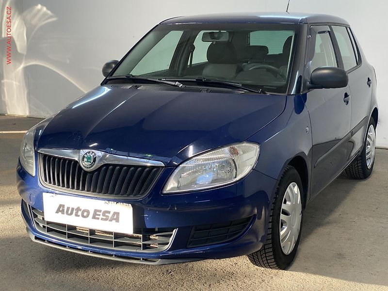 Škoda Fabia (2011) 1.6 TDi, AC - fotka 3 z 13