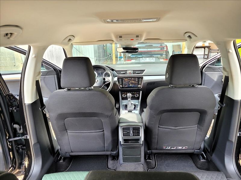 Škoda Superb 1,4 TSI,PHEV,DSG,Clever - fotka 40 z 49