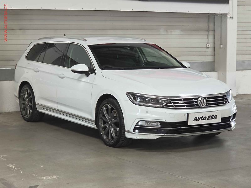 Volkswagen Passat (2018) 2.0TDi, ČR, DSG, navi, LED - fotografie inzerátu