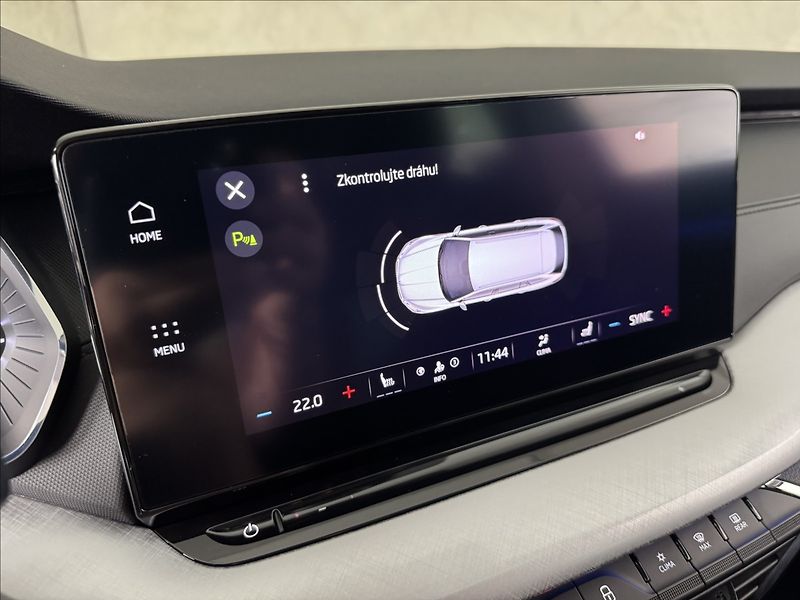 Škoda Octavia 2,0 TDi  DSG Tour Virtual LED - fotka 32 z 45