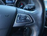 Ford Focus (2018) 1.0 EcoBoost, Tempomat - náhled 17