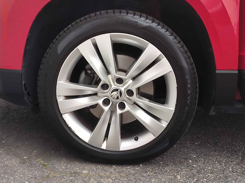 Škoda Karoq (2017) 1.5 TSi, Style, DSG, LED - fotka 23 z 24