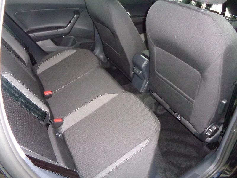 Volkswagen Taigo 1.0 TSI 7DSG PEOPLE  85 KW - fotka 23 z 27