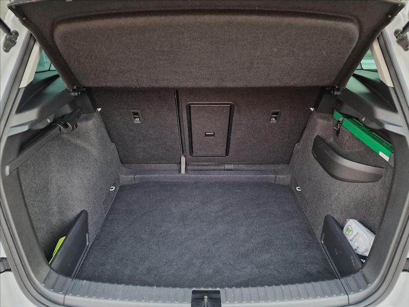 Škoda Karoq 2.0TDI DSG Style,ČR,1.Majitel - fotka 16 z 50