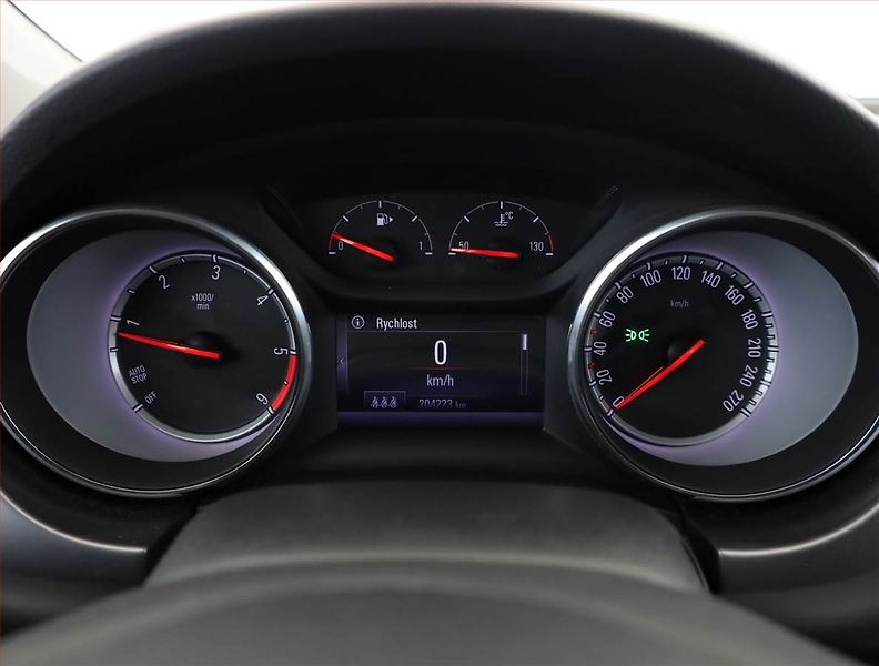 Opel Astra (2016) Enjoy 1.6 CDTI, Tempomat - fotka 9 z 15