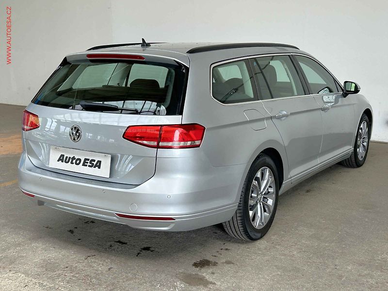 Volkswagen Passat (2016) 2.0 TDi, DSG, LED, park.asist - fotka 4 z 18