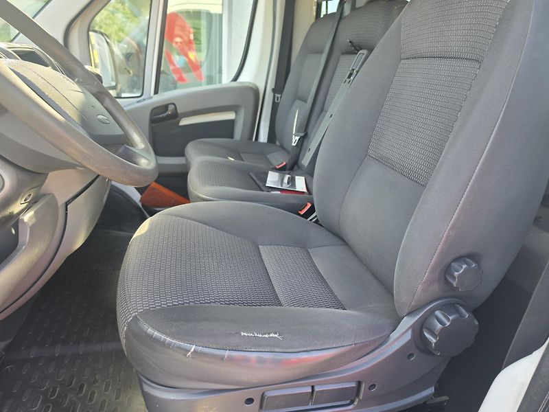 Citroën Jumper 2.2 HDI  Valník TZ 7 míst  - fotka 17 z 31