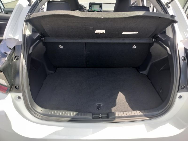 Toyota Yaris 1.5 Hybrid - fotka 24 z 27