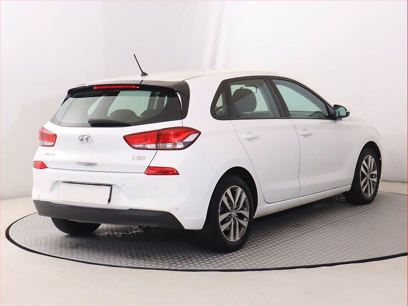 Hyundai i30 (2017) 1.4 CVVT, Serv.kniha, Tempomat - fotka 5 z 20