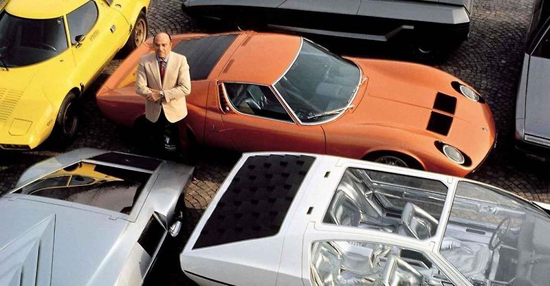 Trojice Munari, Ballestrieri a Barbasio u prototypu Lancie Stratos v Turíně v roce 1971.