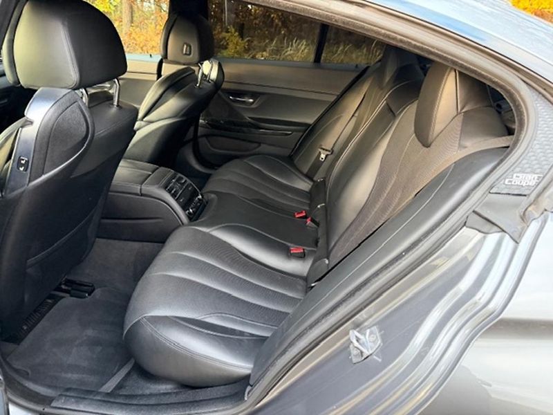 BMW Řada 6 650i xDrive, GC,CZ,TOP VÝBAVA - fotka 32 z 37