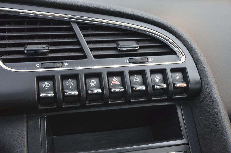 Peugeot 3008 (2015) 1.6 HDi 88kW XENON PANORAMA - fotka 30 z 37