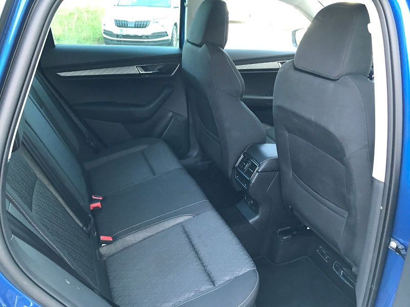 Škoda Karoq (2025) SEL TS 110/1.5 A7F - fotka 11 z 27