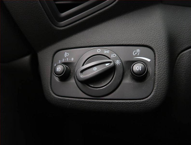 Ford C-MAX (2018) 1.0 EcoBoost, ČR,1.maj - fotka 18 z 19