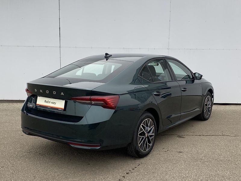 Škoda Octavia 1,5 TSI 85 kW Selection - fotka 2 z 26