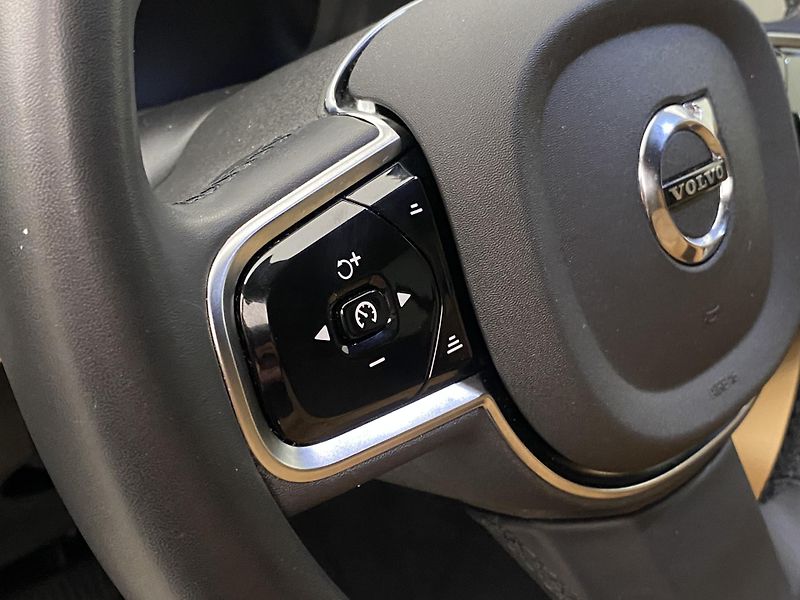 Volvo XC90 B5 AWD BRIGHT PLUS AUT CZ 7m - fotka 19 z 64