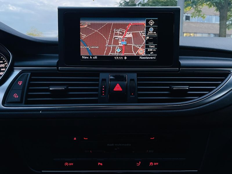 Audi A7 3.0TDI AUT 4x4 KAMERA TAŽNÉ - fotka 36 z 46