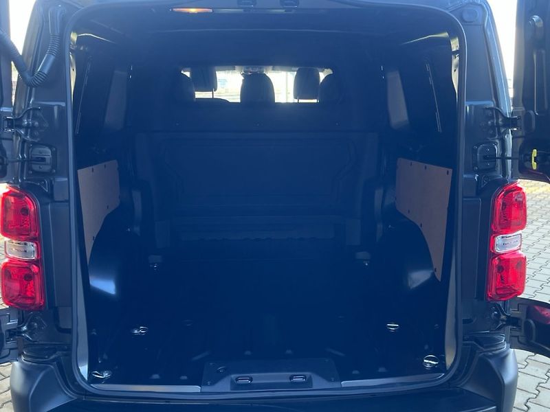 Opel Vivaro (2026) CREW VAN 2.2D (110kW/150k) MT6 - fotka 8 z 22