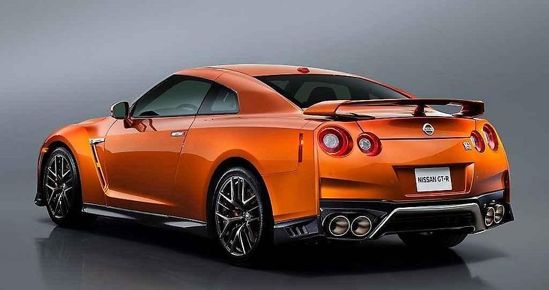 Nissan GT-R.