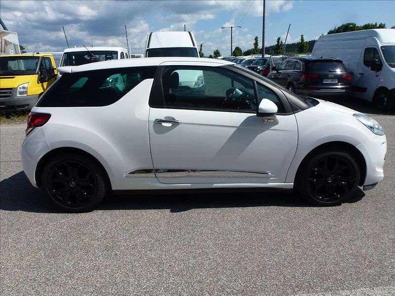 Citroën DS3 1,6 16V VTi THP SportChic - fotka 7 z 49
