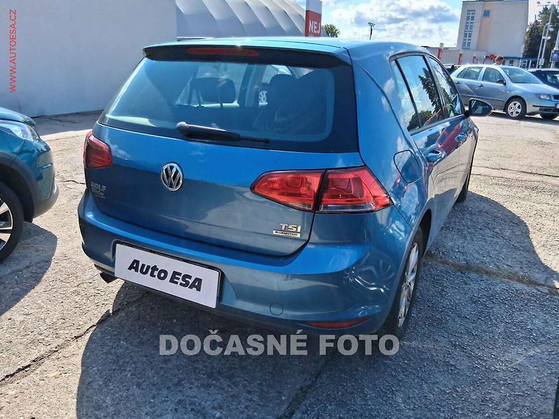 Volkswagen Golf (2013) 1.2 TSi, 1.maj,ČR, autoAC - fotka 2 z 3