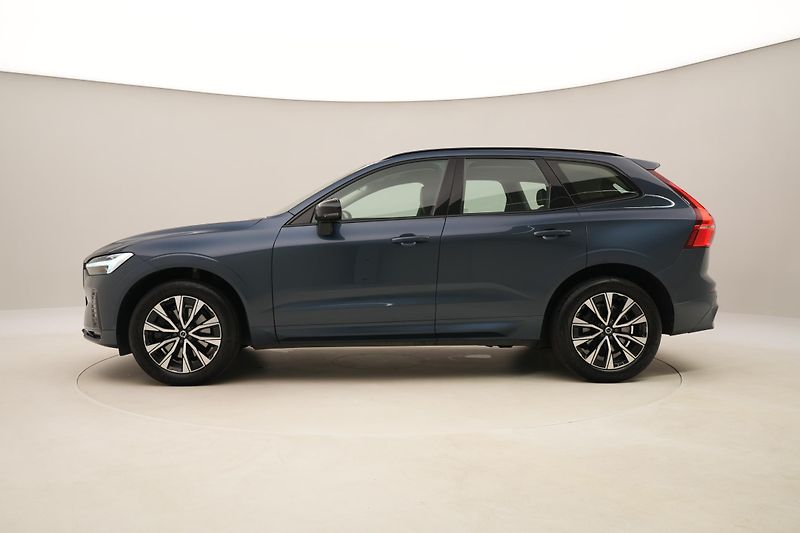 Volvo XC60 B4 AWD DARK PLUS AUT CZ - fotka 10 z 60