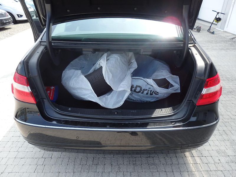 Mercedes-Benz Třídy E 220 CDI 8x AIRBAG, KLIMA - fotka 8 z 16