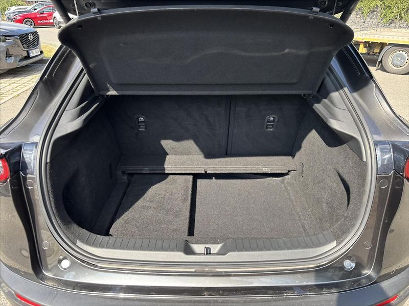 Mazda CX-30 2,0 i 137kW AT GT Plus ZÁRUKA - fotka 14 z 49