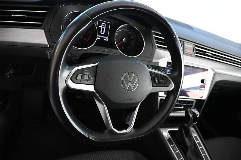 Volkswagen Passat (2021) 2.0 LED Kamera TDI - fotka 13 z 30
