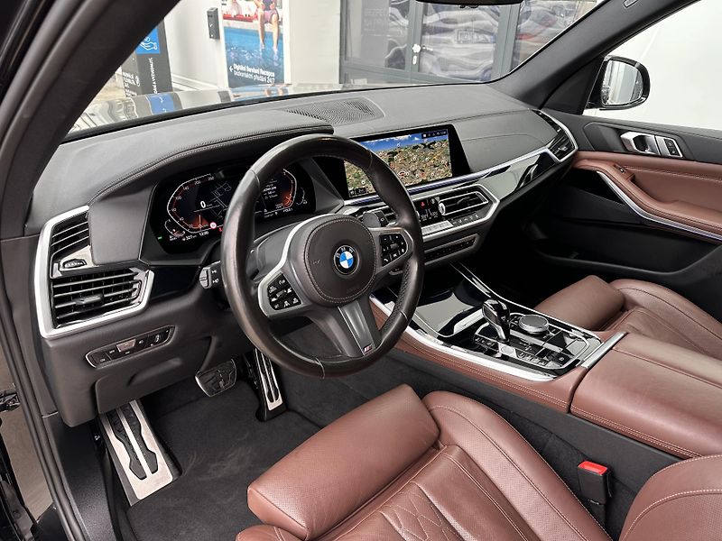 BMW X5 xDrive30d M-Sport - fotka 13 z 27