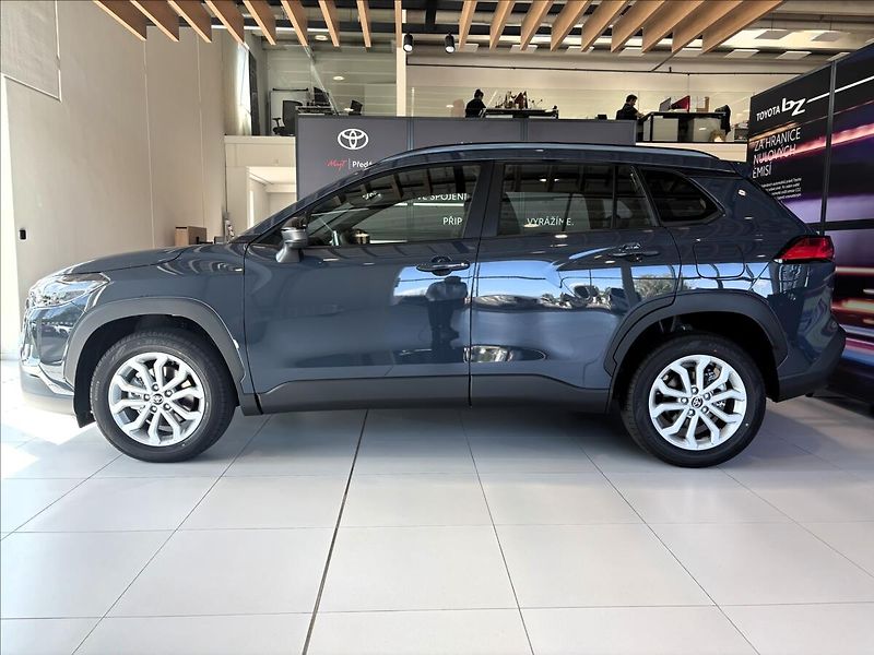 Toyota Corolla Cross 1,8   Comfort Business MC25 - fotka 4 z 7