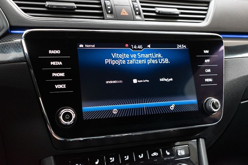 Škoda Superb 2.0 TDI 4x4*SPORTLINE*CANTON* - fotka 29 z 46