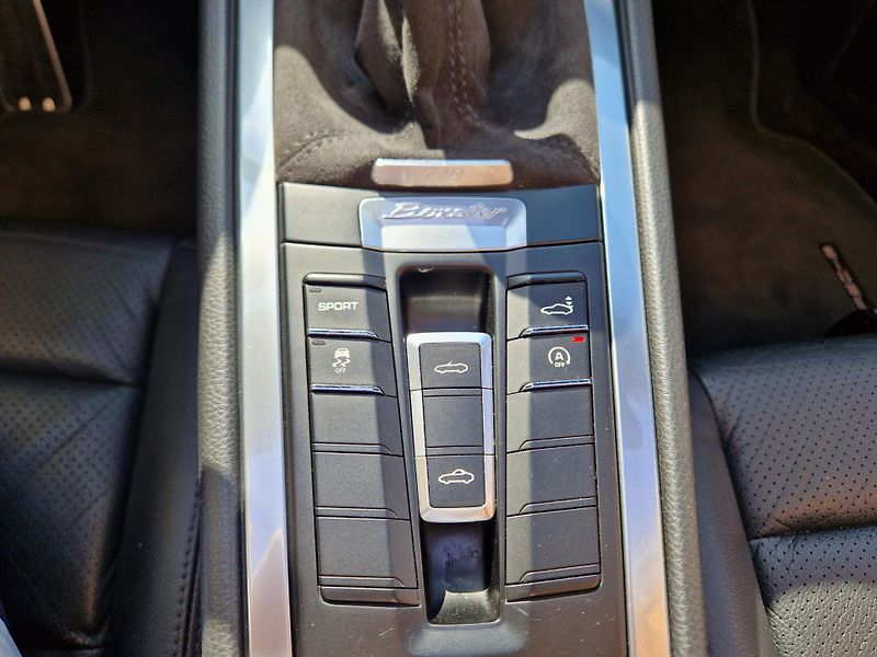 Porsche Boxster (2012) 2.7 /195kW - fotka 14 z 23
