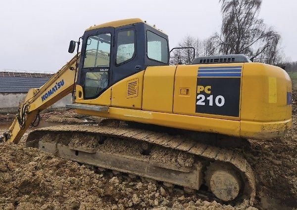 Komatsu (2005) 210 bagr 22t i svahovka - fotka 2 z 6