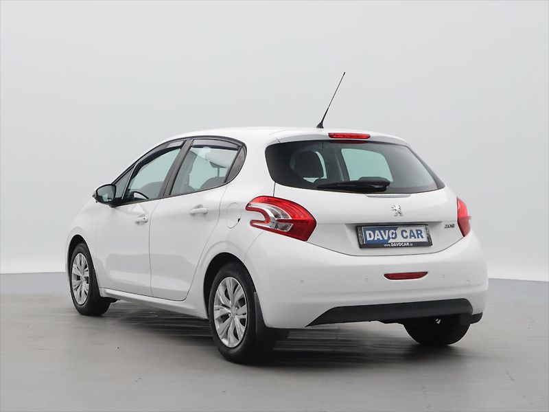 Peugeot 208 1,0 i 50kW Klimatizace - fotka 5 z 25