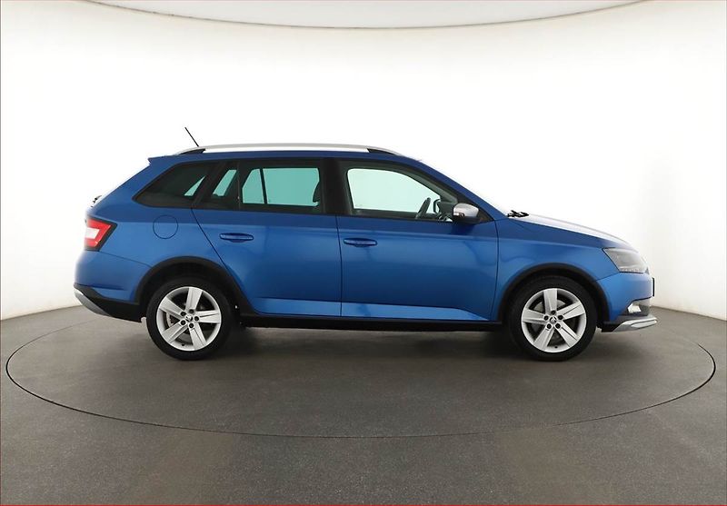 Škoda Fabia (2017) Scoutline 1.2 TSI, Serv.kniha - fotka 6 z 13