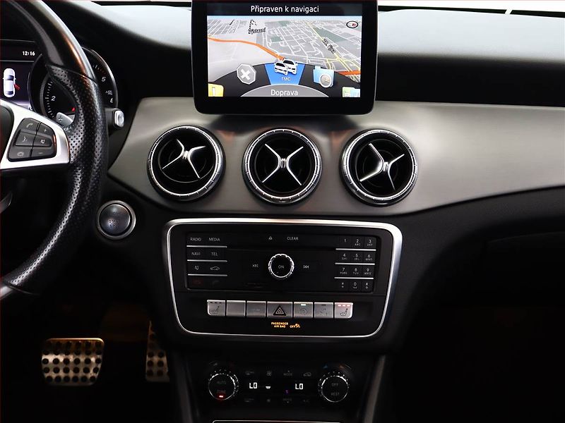 Mercedes-Benz CLA (2016) 220 CDI 4MATIC, 4X4, Automat - fotka 10 z 19