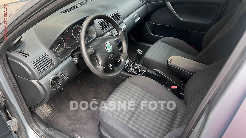 Škoda Octavia (2004) 1.6 MPi, 2.maj,ČR, servis - fotka 3 z 4