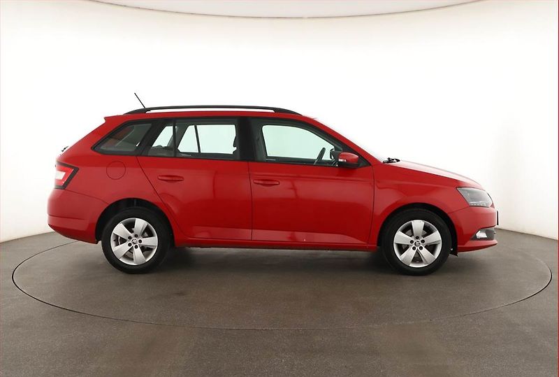 Škoda Fabia (2018) 1.0 TSI, ČR,1.maj - fotka 6 z 16
