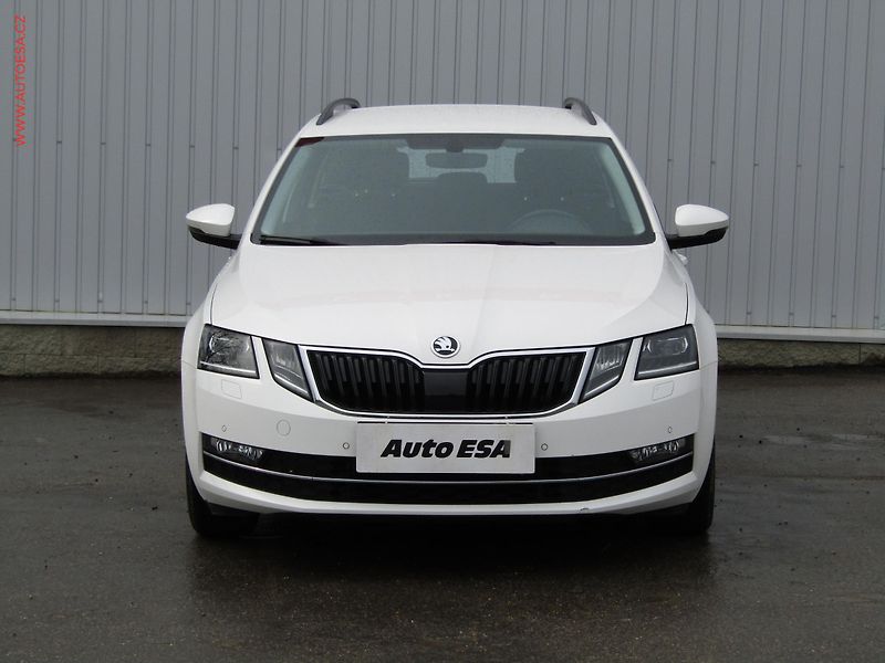 Škoda Octavia (2017) 1.8TSi 4x4, 2.maj,ČR, Style - fotka 2 z 19
