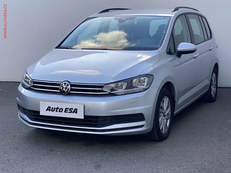Volkswagen Touran (2022) 2.0 TDi, Comfortline, DSG - fotka 3 z 17