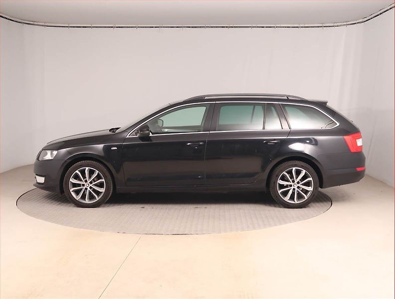 Citroën C4 Picasso (2016) 1.6 BlueHDi, 7 míst, Navi - fotka 3 z 24