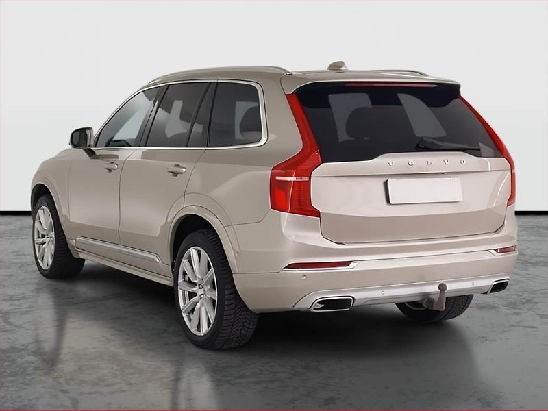 Volvo XC90 (2017) D5 AWD - fotka 4 z 23