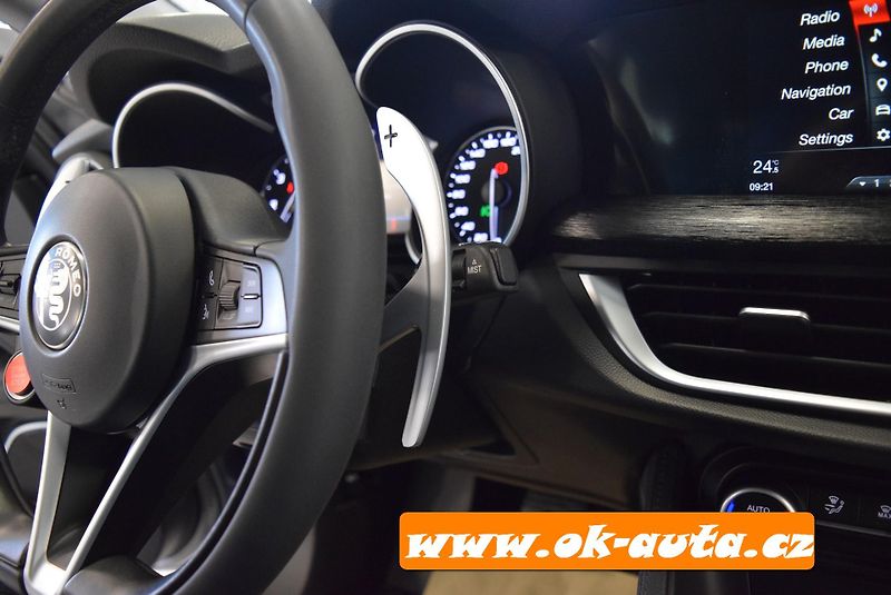 Alfa Romeo Stelvio 2.2 JTD Q4 SPORT 150 kW - DPH - fotka 35 z 60