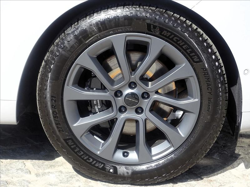 Land Rover Range Rover Sport 3,0 D250 DYNAMIC SE - fotka 3 z 36